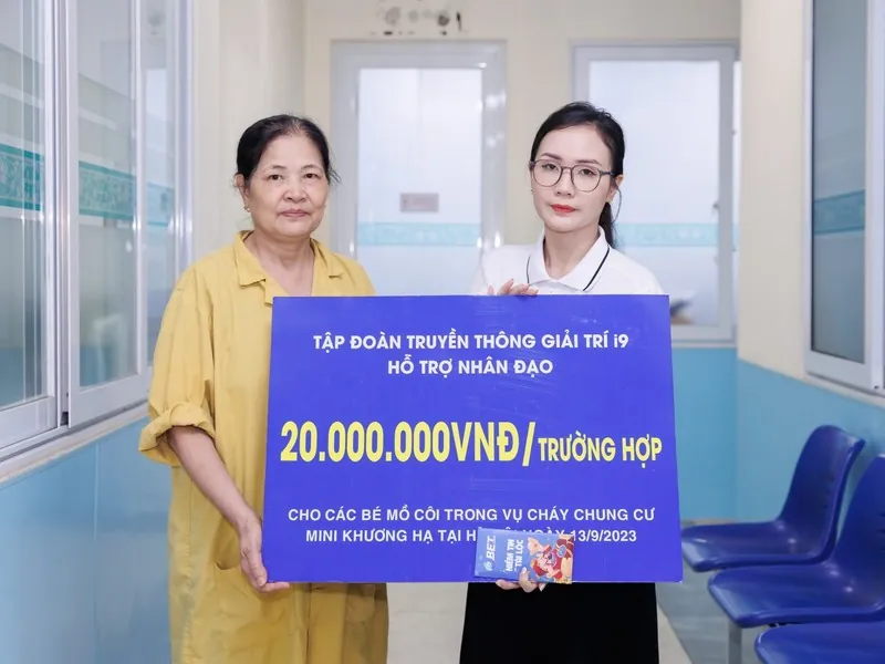 Một người đang suy nghĩ nghiêm túc, tượng trưng cho việc tự đánh giá hành vi cá cược của bản thân.